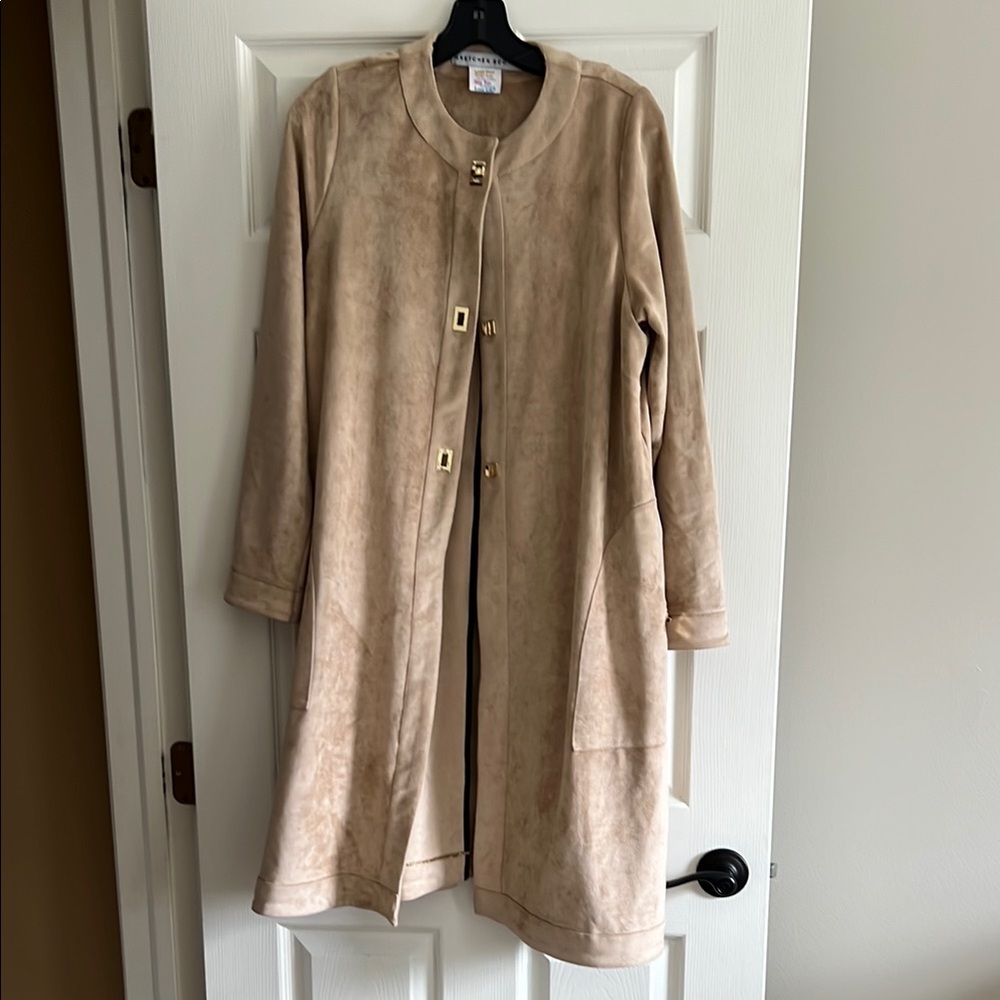 Elegant Tan Women's Coat